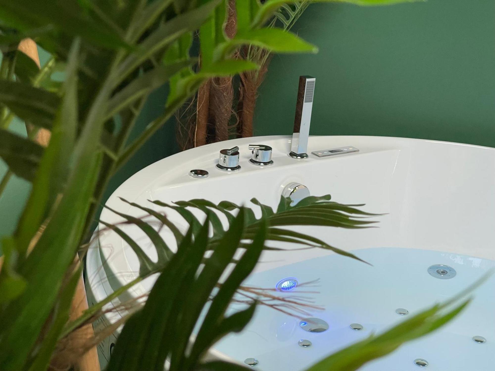 Evasion Exotique - Suite Selva - Jaccuzzi Privatif Amiens Zewnętrze zdjęcie